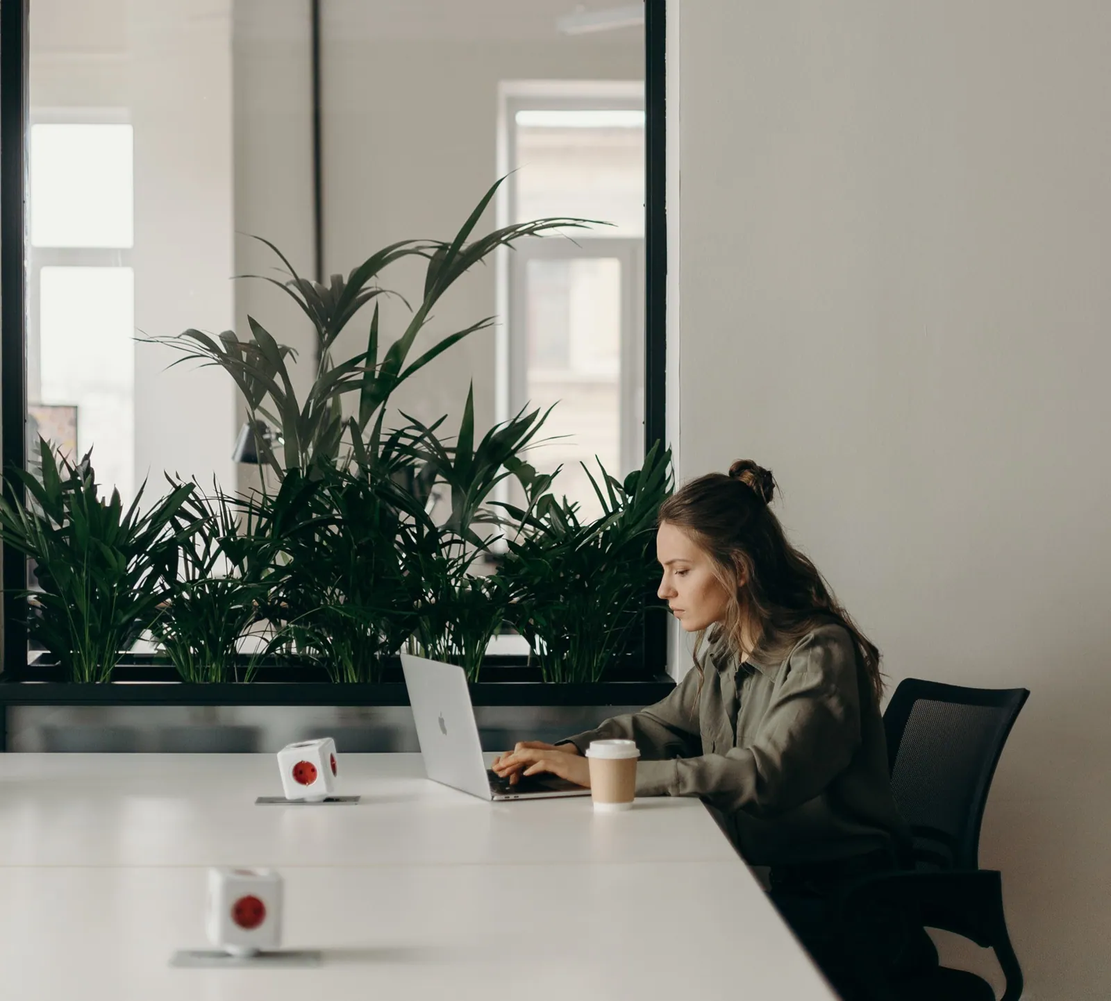 How to host virtual community events