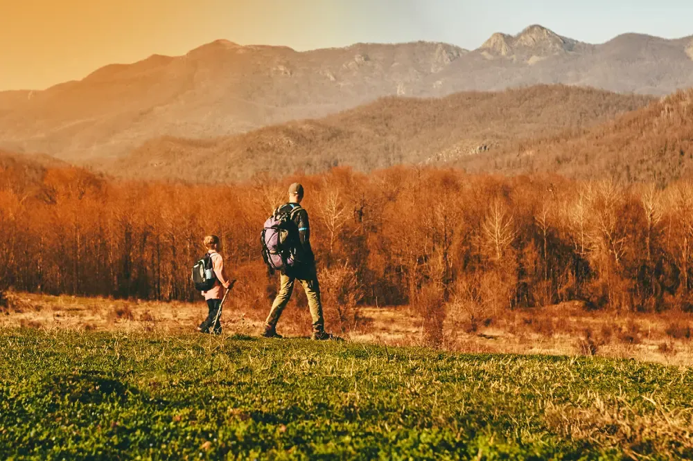 11 Research-Based Benefits of Hiking