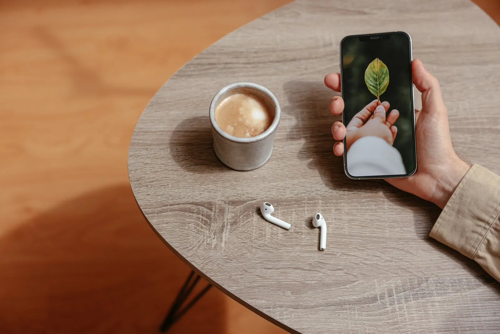 How To Build a passive income by Becoming a White Label Mobile App Reseller