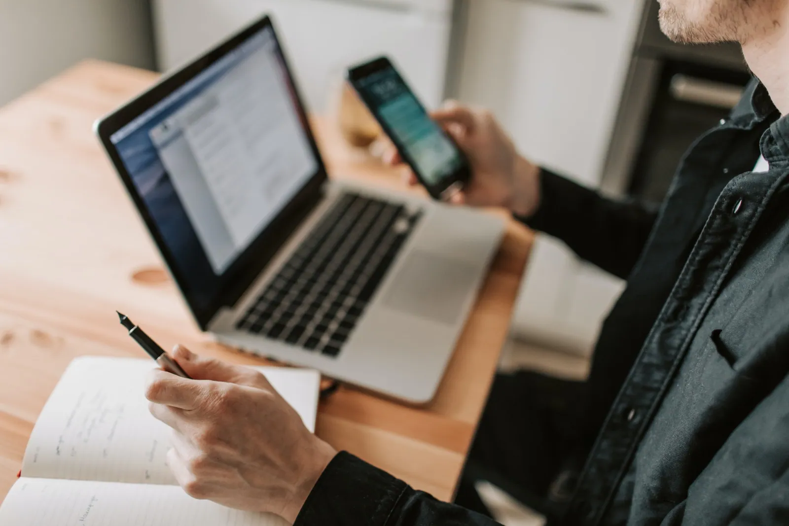 How to use WhatsApp for Business