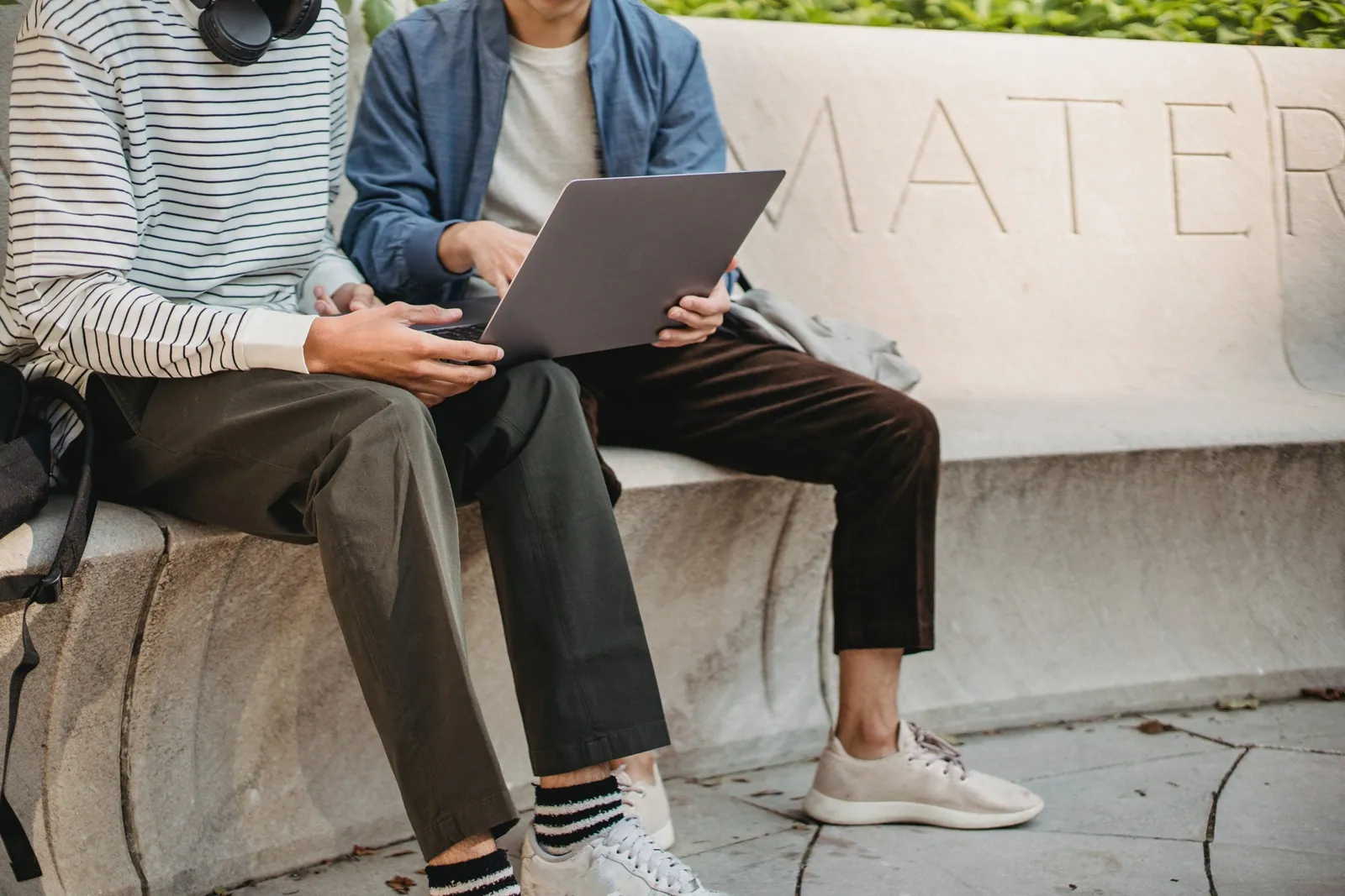 How To Build a passive income by Becoming a White Label Mobile App Reseller