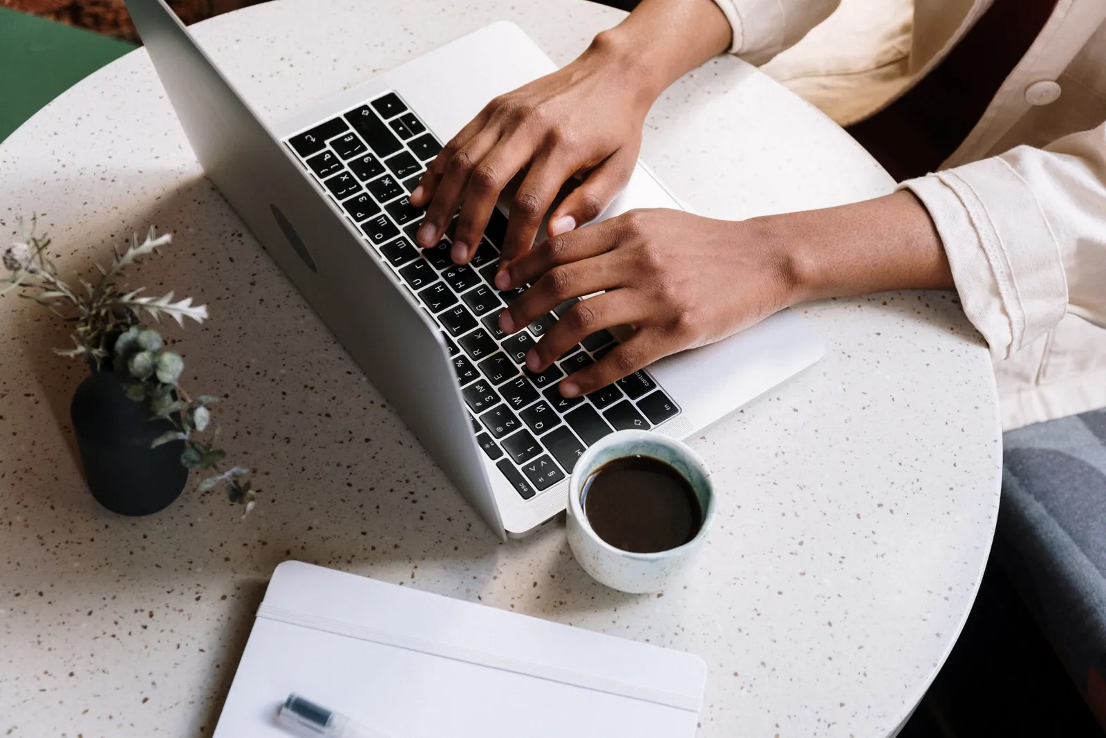 How to make a Passive Income and Build Long-Term Wealth