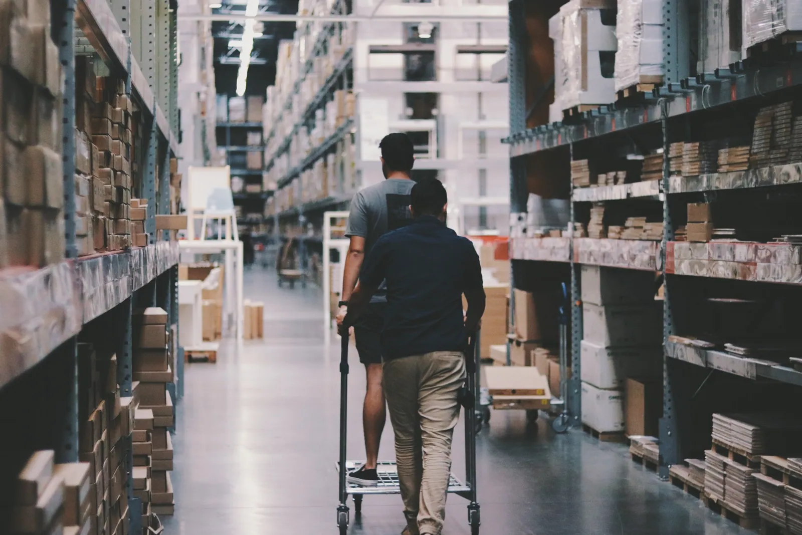 How to Sell Wholesale to Other Retailers